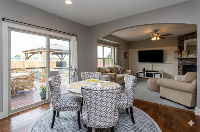 Photo - 239 S 87th St