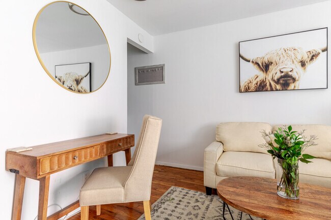 Photo - 328 W 11th St Unit FL2-ID1053013P