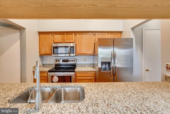 Building Photo - 2808 Clear Shot Dr Unit 930 Rental