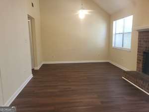 Photo - 305 River Oak Dr