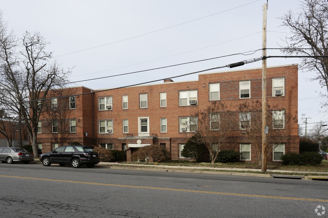 Photo - Monticello-Lee Apartments