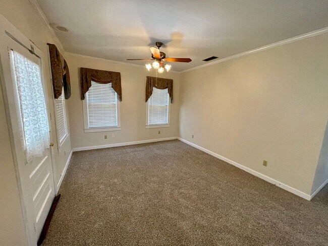 Photo - MOVE IN READY!