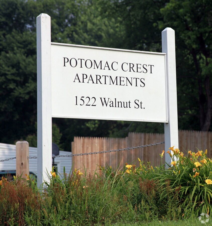 Photo - Potomac Crest Apartments