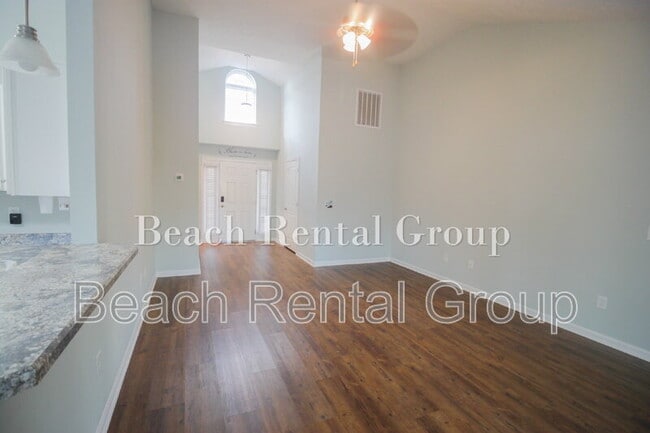 Photo - 35 Palmetto Green Dr