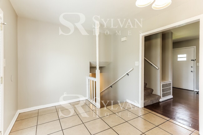 Photo - Cute, cozy and comfortable