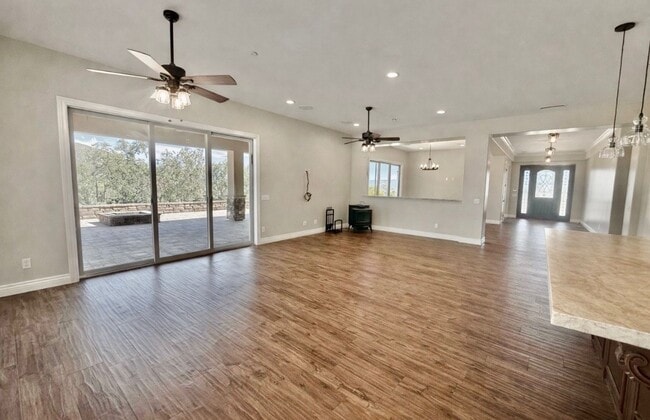 Photo - GORGEOUS HOME 4 BR, 4 1/2 BA, 3 CAR GARAGE & RV PARKING!