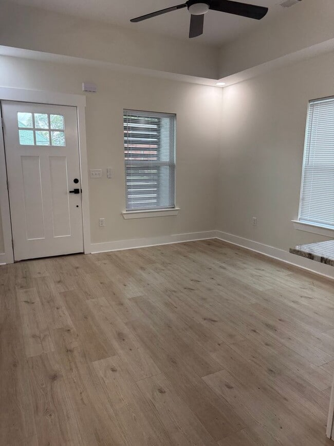 Photo - 1124 Garfield St