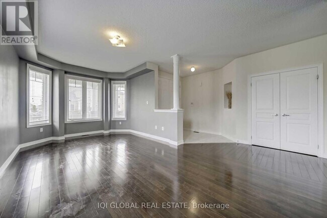 Photo - 2 Bowkett Dr