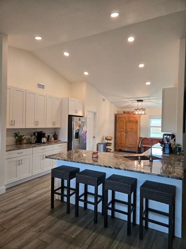 Photo - 9300 SE Eagle Ave