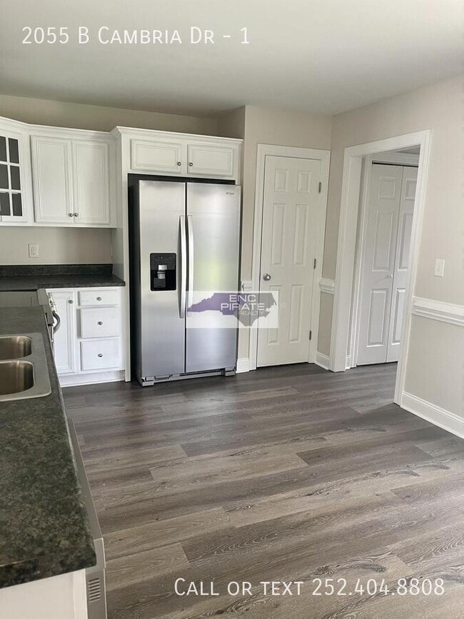 Photo - 2055B Cambria Dr