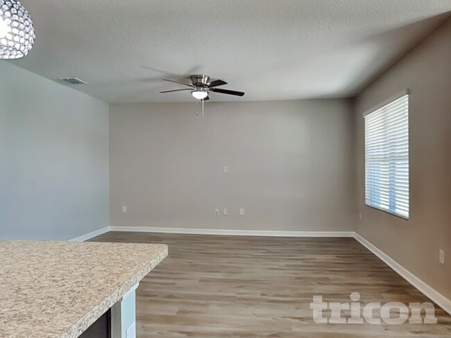 Photo - 4262 Roberta Dr