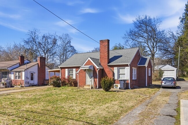 Building Photo - 3227 Avondale Ave Unit 3227