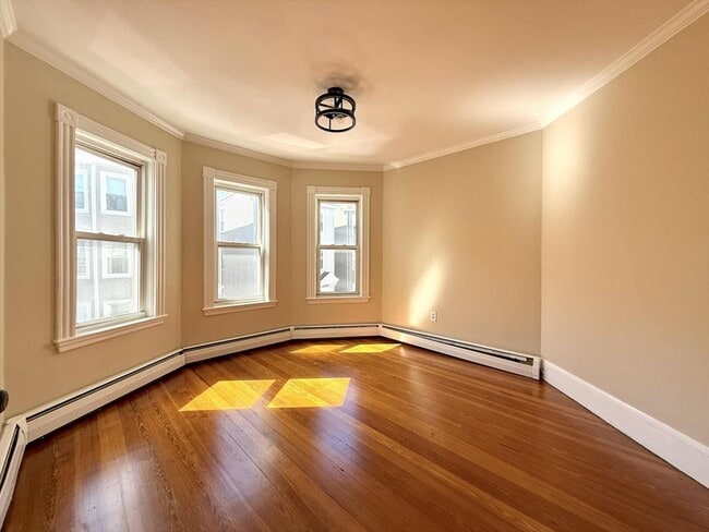 Photo - 19 Howell St Unit 2