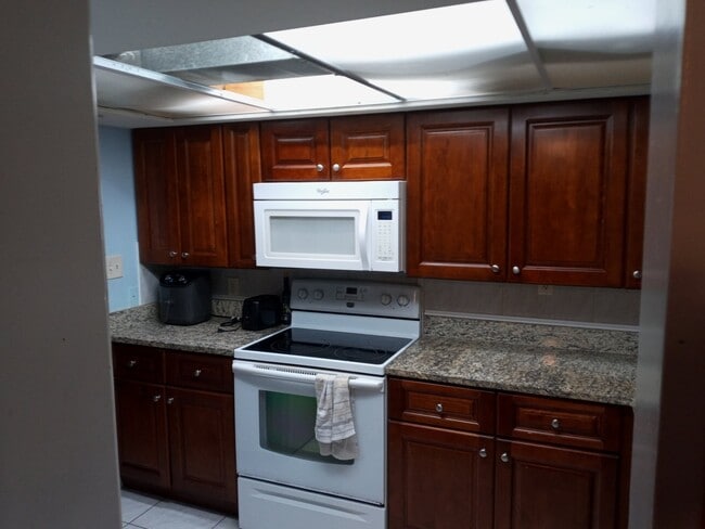 Photo - 1872 Braman Ave