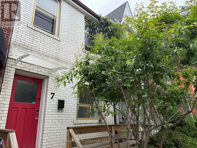 Photo - 7 Casimir St