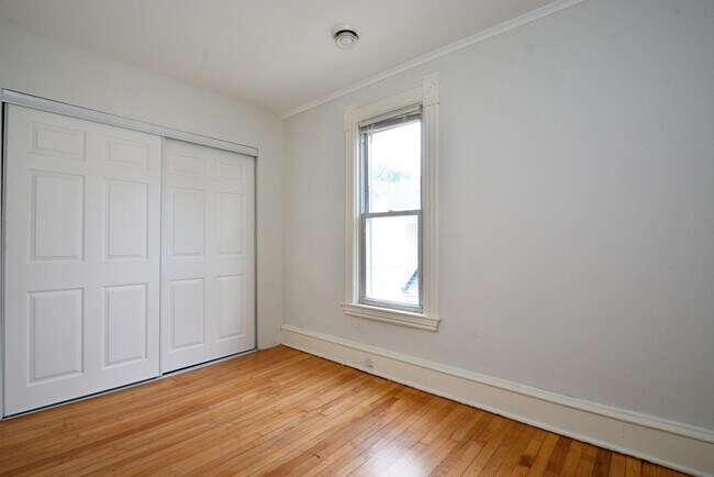 Photo - 920 22nd Ave NE Unit #2