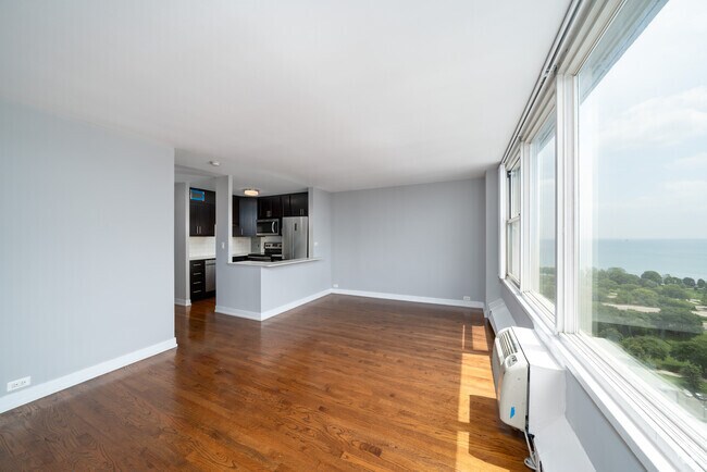 Studio - 600SF -Living