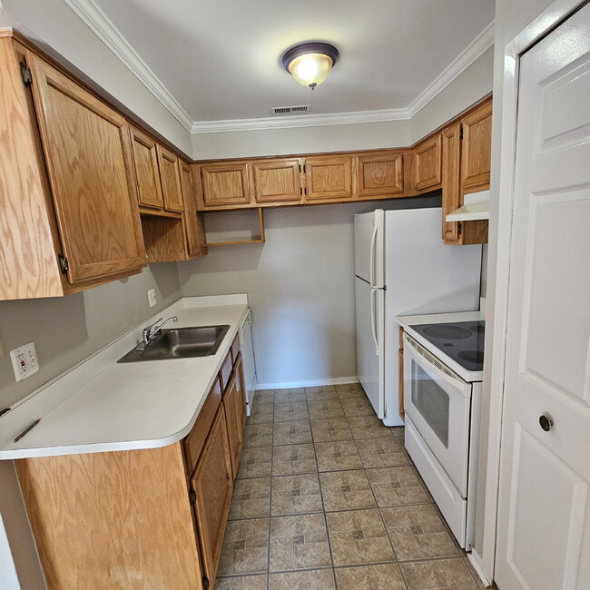 Photo - 1 Bedroom, 1 Bathroom Condo, 1st Floor and... Unit 15