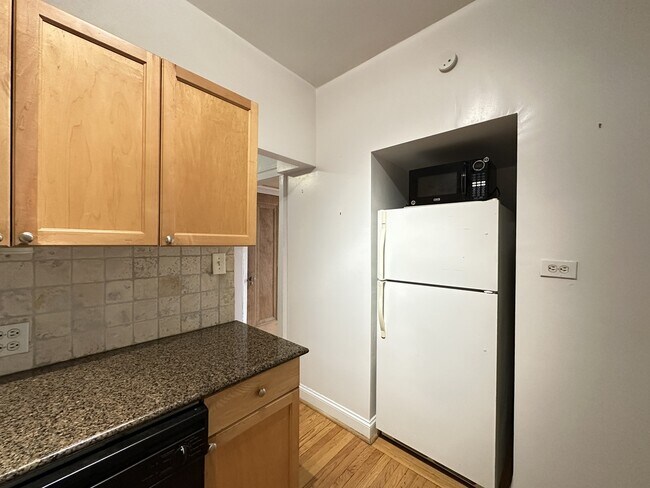 Photo - 526A W Surf St Unidad A06W