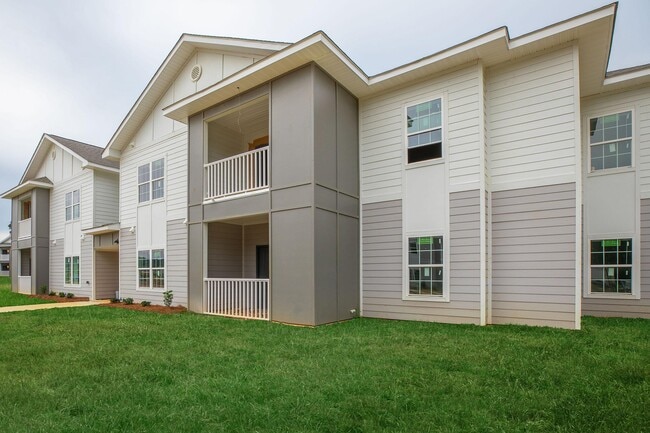 Bedford Park - Bedford Park Apartments