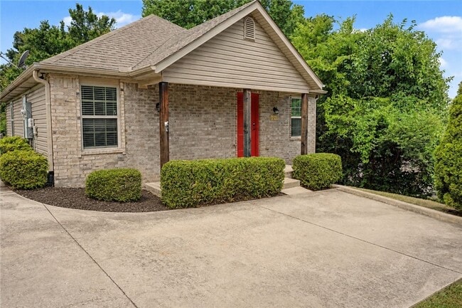 Photo - 1217 N Stephens Ave