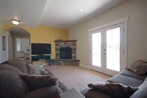 3677 W Avanyu Dr