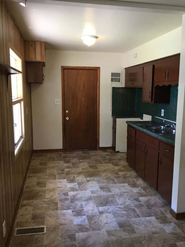 Photo - Spacious 4 BR Single Home