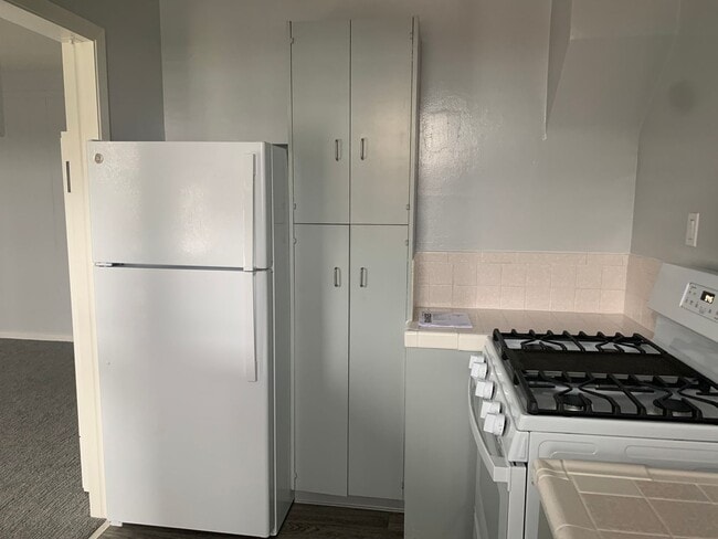 Photo - Cute Fresh Studio Apartment Unit 1