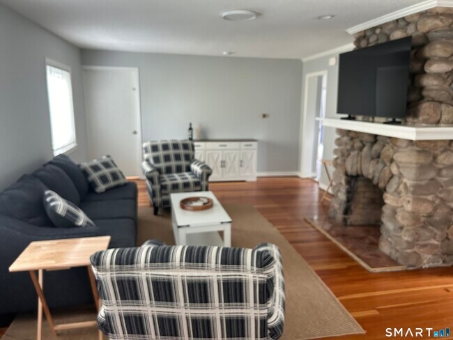 22 Indianola Rd