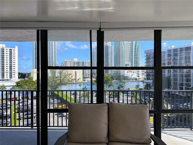 Photo - 800 Parkview Dr Unit 630