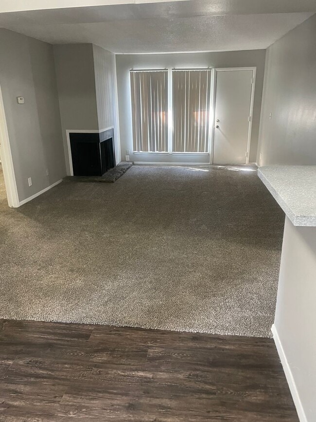 Building Photo - 2407 E 55th Pl Unit 2407 E. 55th Pl.  68 Rental