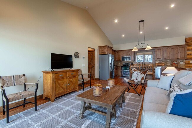 Photo - 1330 Larsen Ln Unit ID1466388P