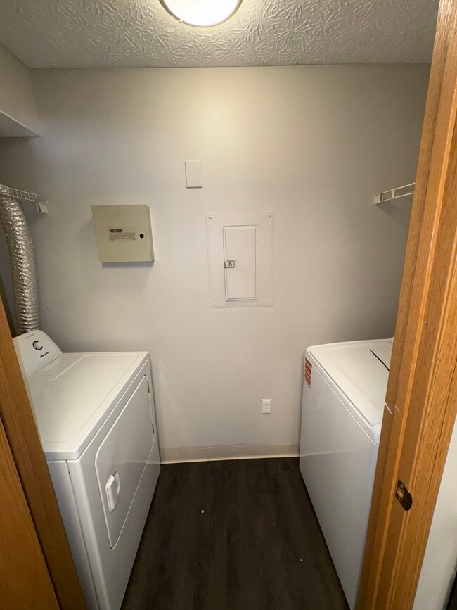 1.1 Laundry Room - Crosswinds Village Apartments