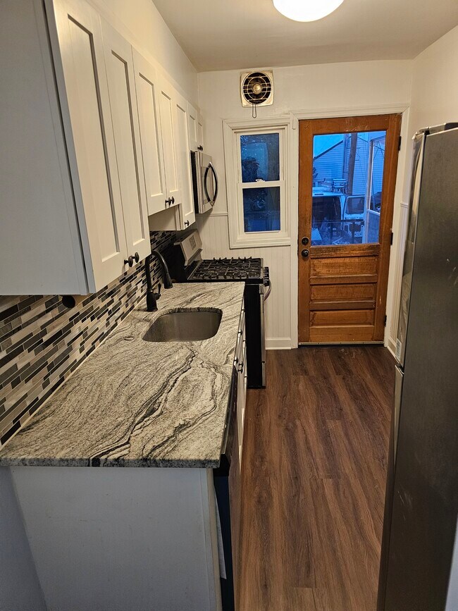 8542 Kavanagh Rd Townhome Townhome Rental in Dundalk MD