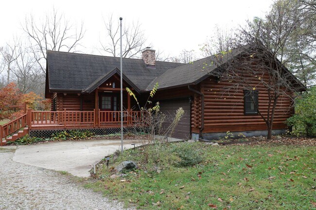 Gorgeous Log Cabin near West Lafayette! - Gorgeous Log Cabin near West Lafayette! Casa