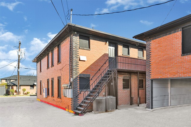 Photo - 5014 Jefferson St Unidad 13