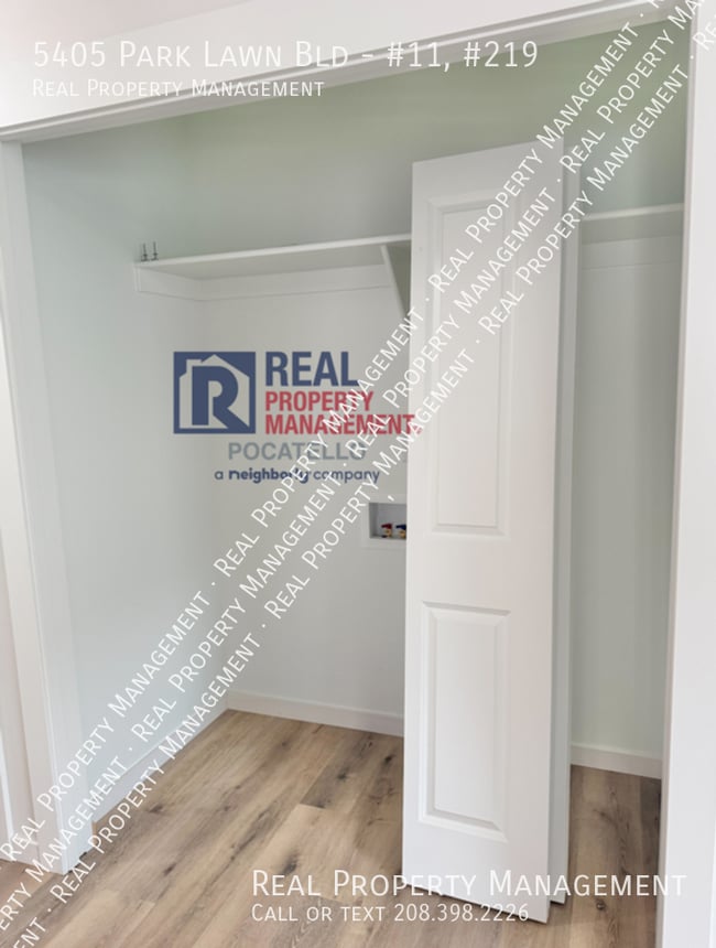 Photo - 5405 Park Lawn Dr Unidad #11, #219