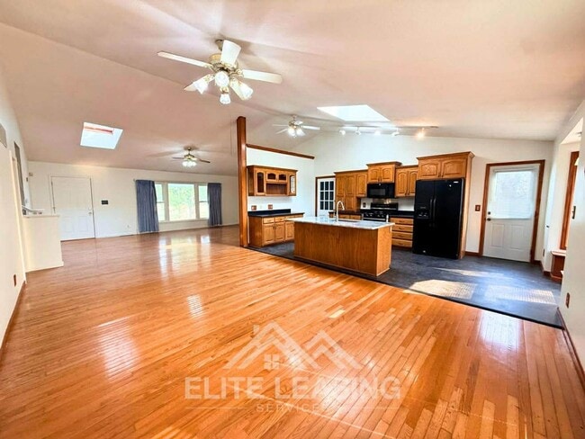 Photo - Luxury Living in Auburn