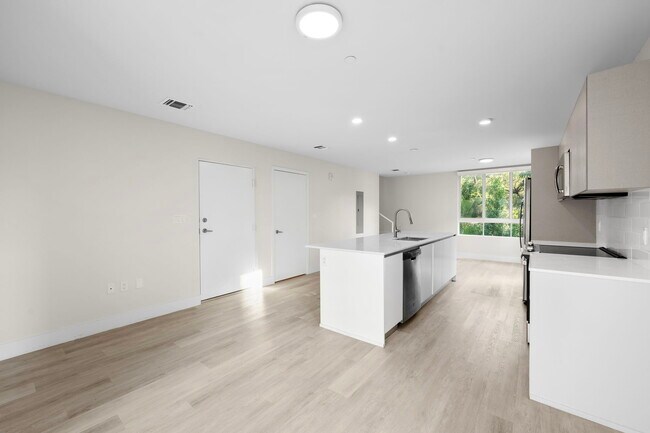 Photo - 2555 NE 193rd St Unidad # 2201