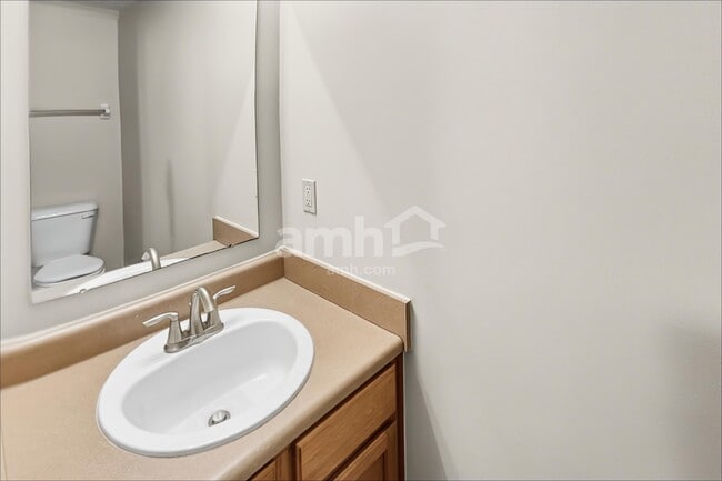 Building Photo - 3862 Liriope St