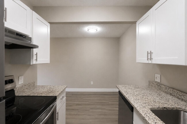 Photo - 417 N E St Unidad 39