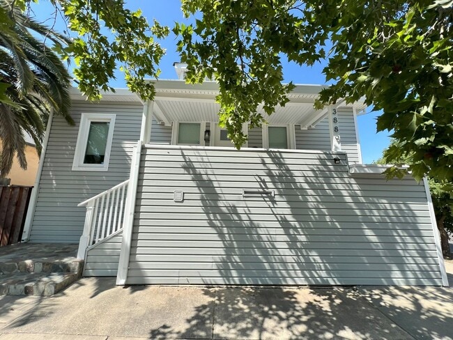 Adorable 1 Bedroom, 1 Bathroom Home in Sac... - Adorable 1 Bedroom, 1 Bathroom Home in Sac...