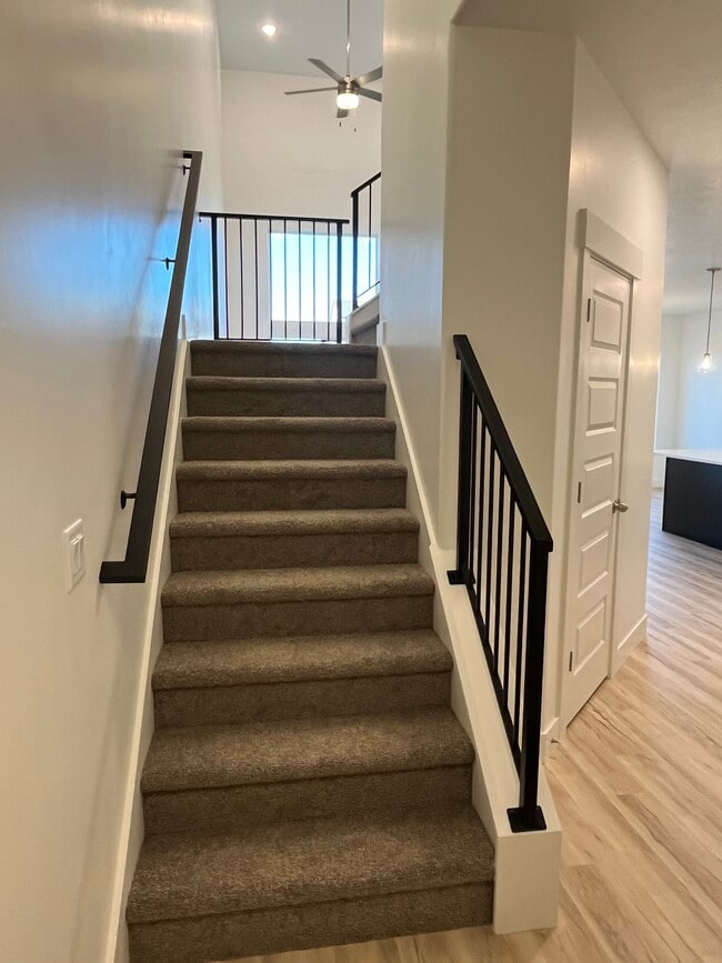 Photo - 1576 W Banner Dr