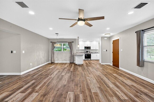 Photo - 7 Eagle Ln