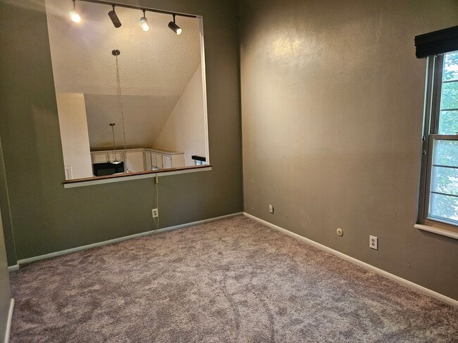 Photo - 3 BED 2 BATH IN AURORA