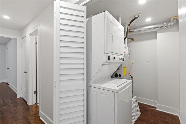 Photo - 5742 N Milwaukee Ave Unit 2A