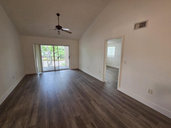 12112 St.Andrews Pl Unit 212