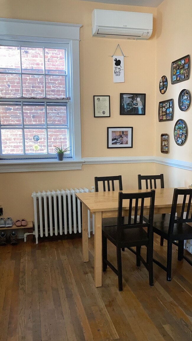 Photo - 2611 W Grace St Unit 1