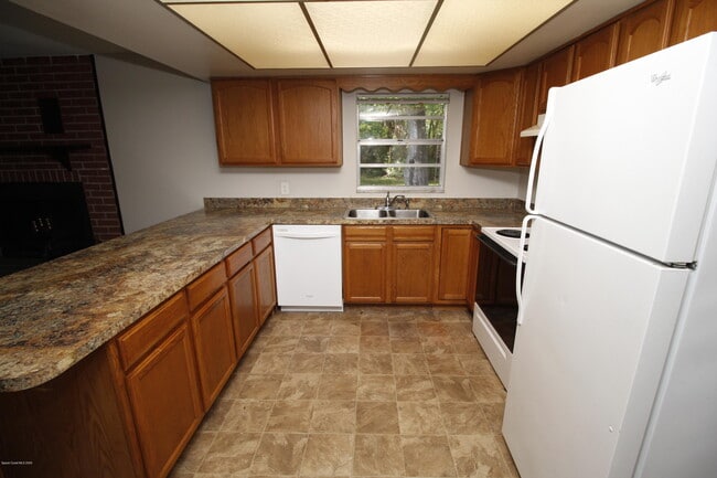Photo - 2195 Corey Rd