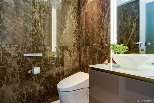 Photo - Waiea 11th Floor 2/2.5/2 with Ocean and Di...